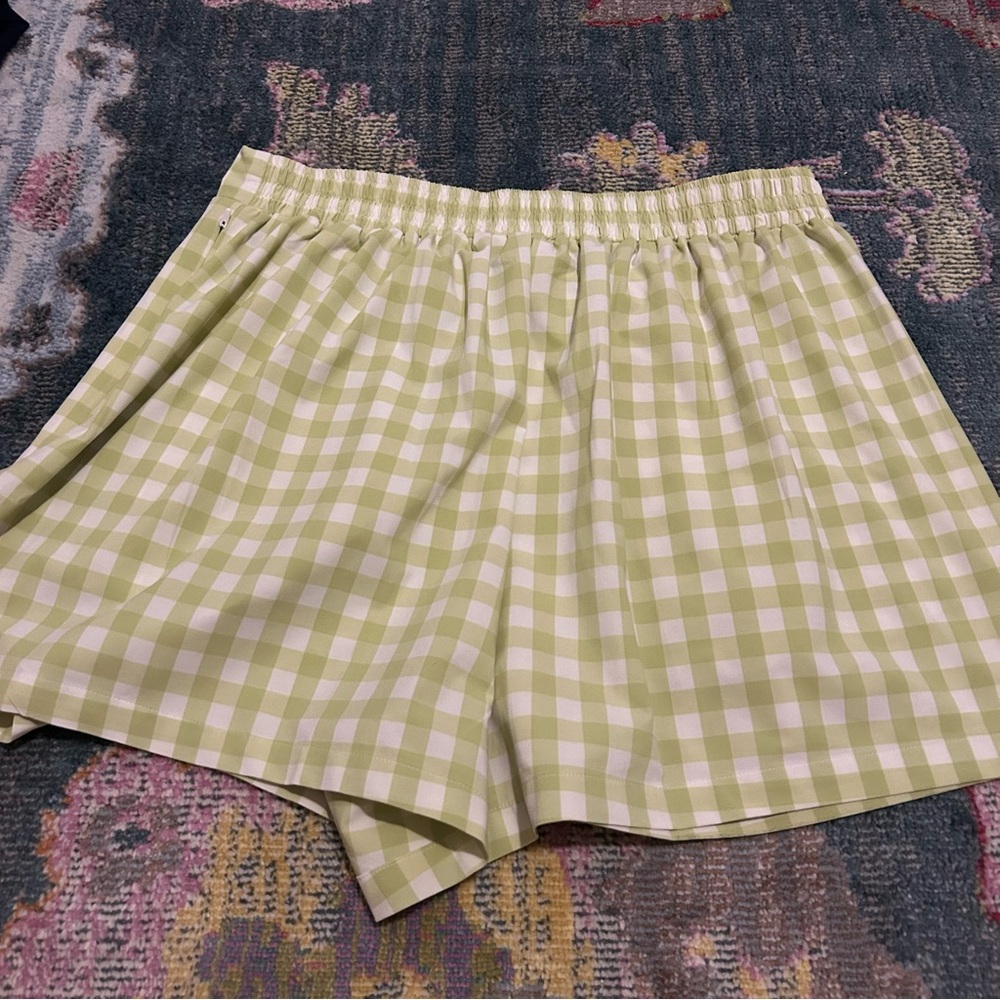 Wayre Two Piece Lime gingham Plaid Boxy Snap Tank With Travel Pocket Flow Shorts - Picture 5 of 13